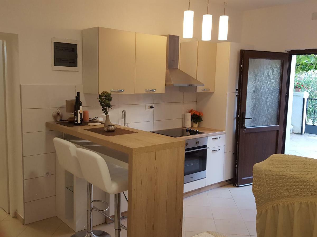 Studio Apartman D&D Banjole Exteriör bild